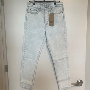 Levi Wedgie Skinny Jean